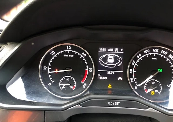Skoda Superb cena 64999 przebieg: 211000, rok produkcji 2017 z Płock małe 37